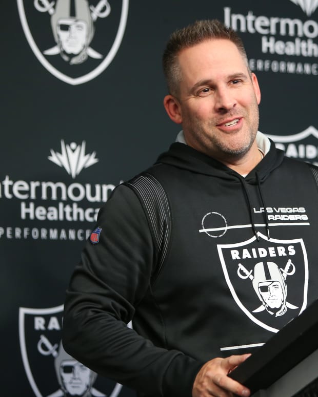 Josh McDaniels 10_26